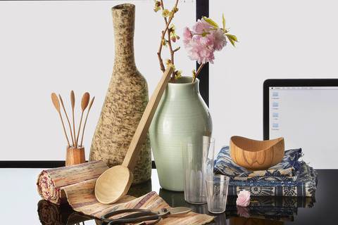 KOBO SEATTLE and Seattle glass artist,Takuya Tokizawa are part of the line up in the Wall Street Journal's feature on Japanese design.