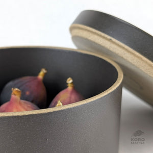 Hasami Tall Bowl & Lid/Plate Set - Small, Black