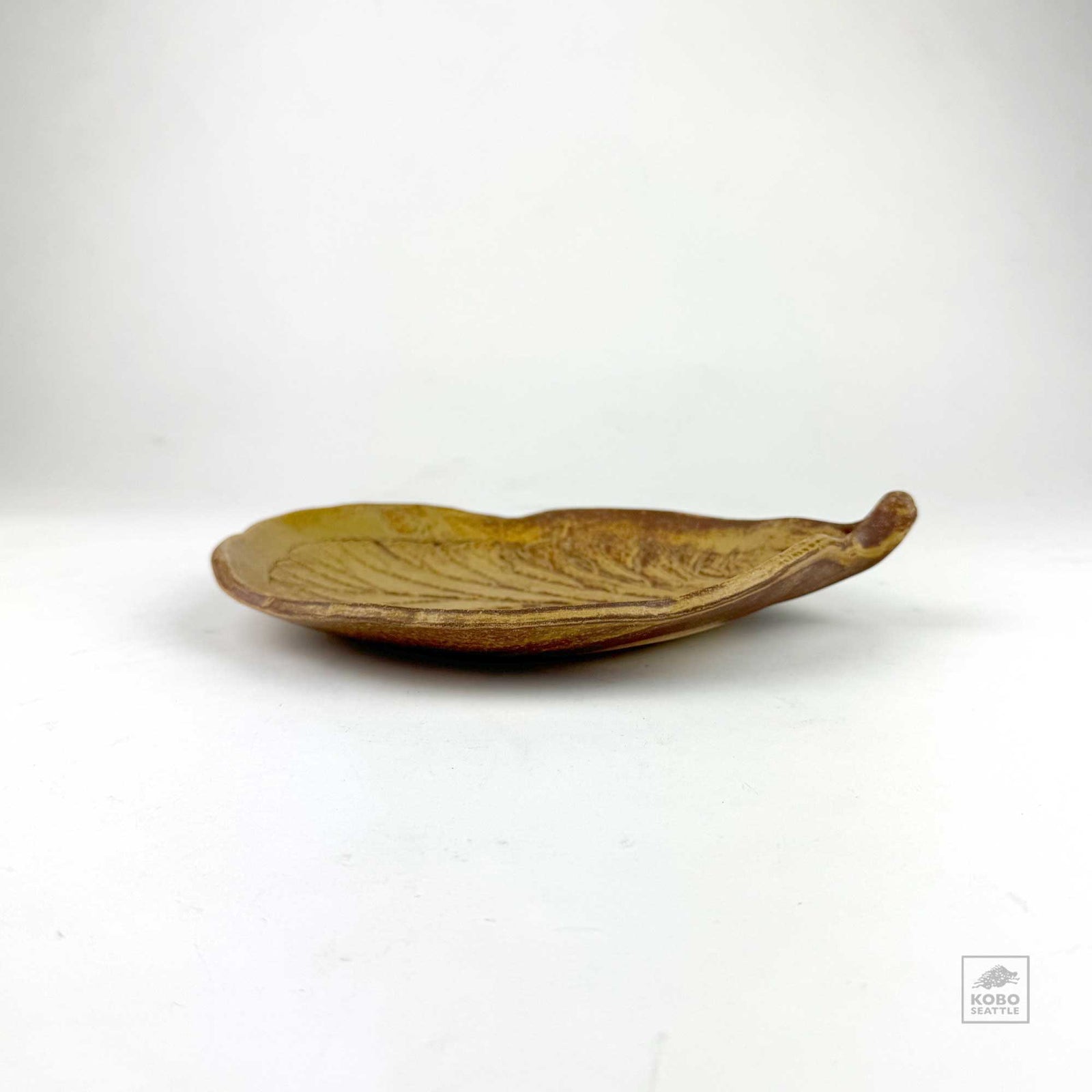 Yellow Leaf Plate 24 by Koichi Ichikawa