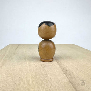 Kokeshi 50 - Yellow flowers