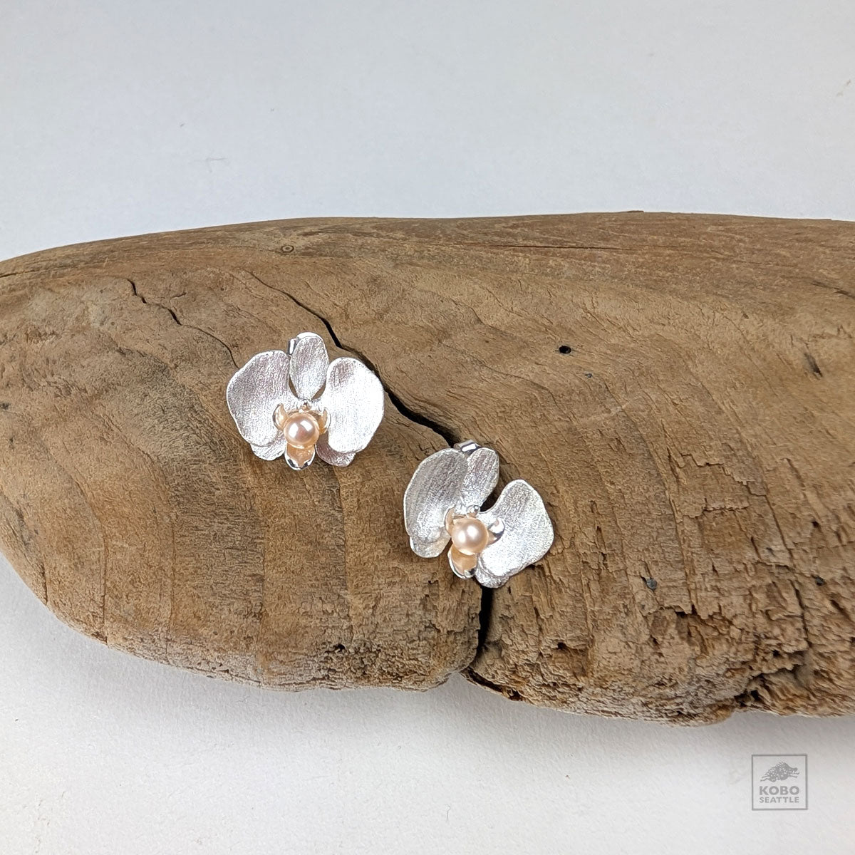 Myoju Shibui Ran Earrings