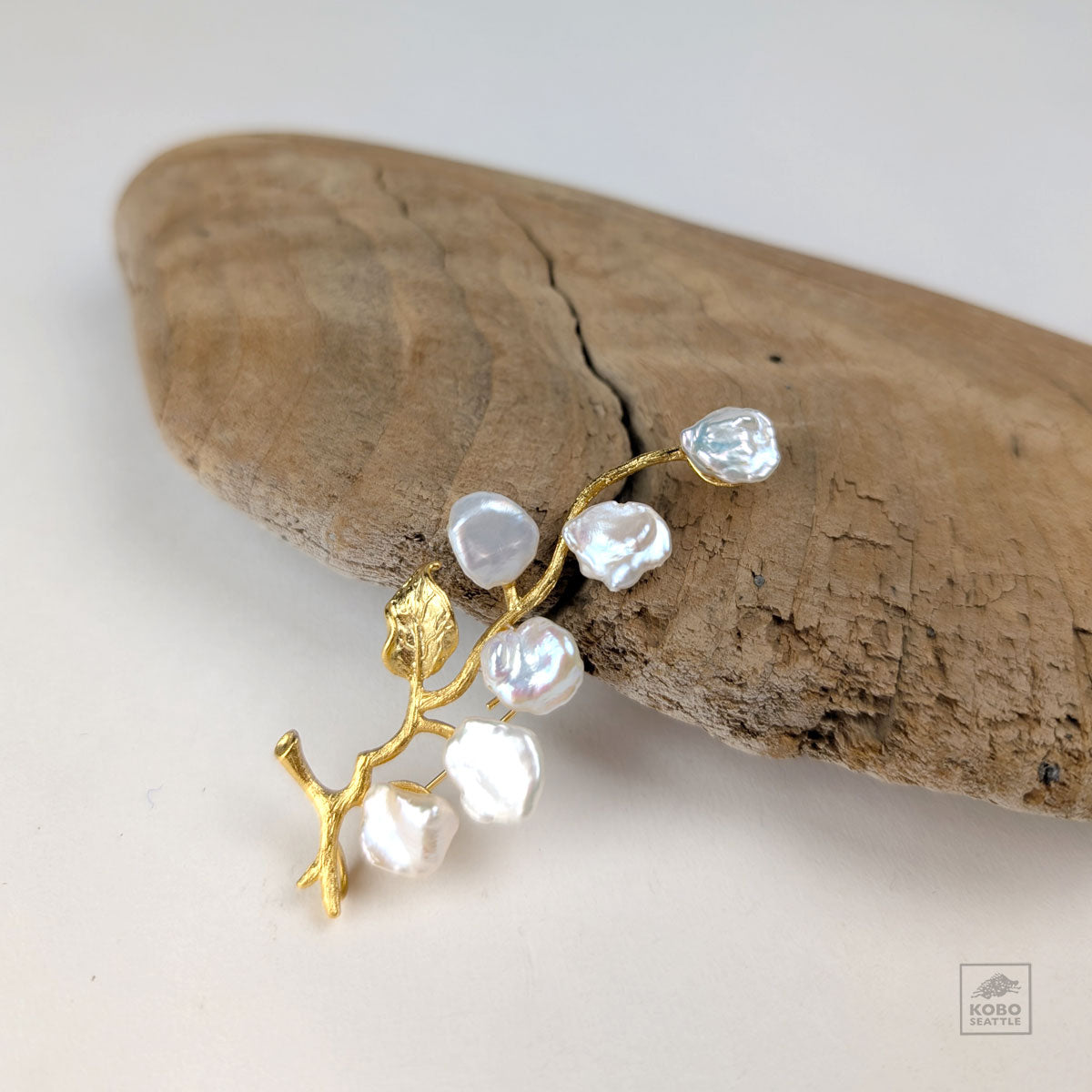 Myoju Shibui Kōka Brooch