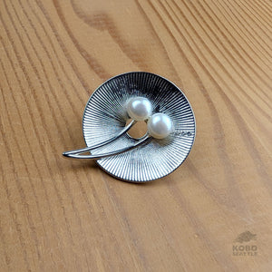 Kouei En Brooch