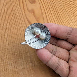 Kouei En Brooch