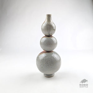 Hyotan Bud Vase with Jizō 01 - Eric Nelsen