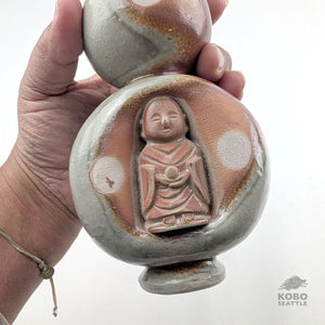 Hyotan Bud Vase with Jizō 01 - Eric Nelsen