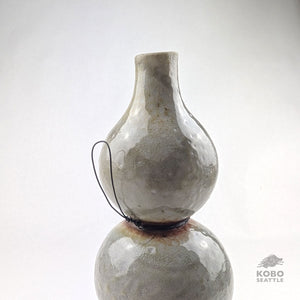 Hyotan Bud Vase with Jizō 01 - Eric Nelsen