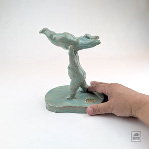 Supported Airplane Figures by Tomoko Suzuki