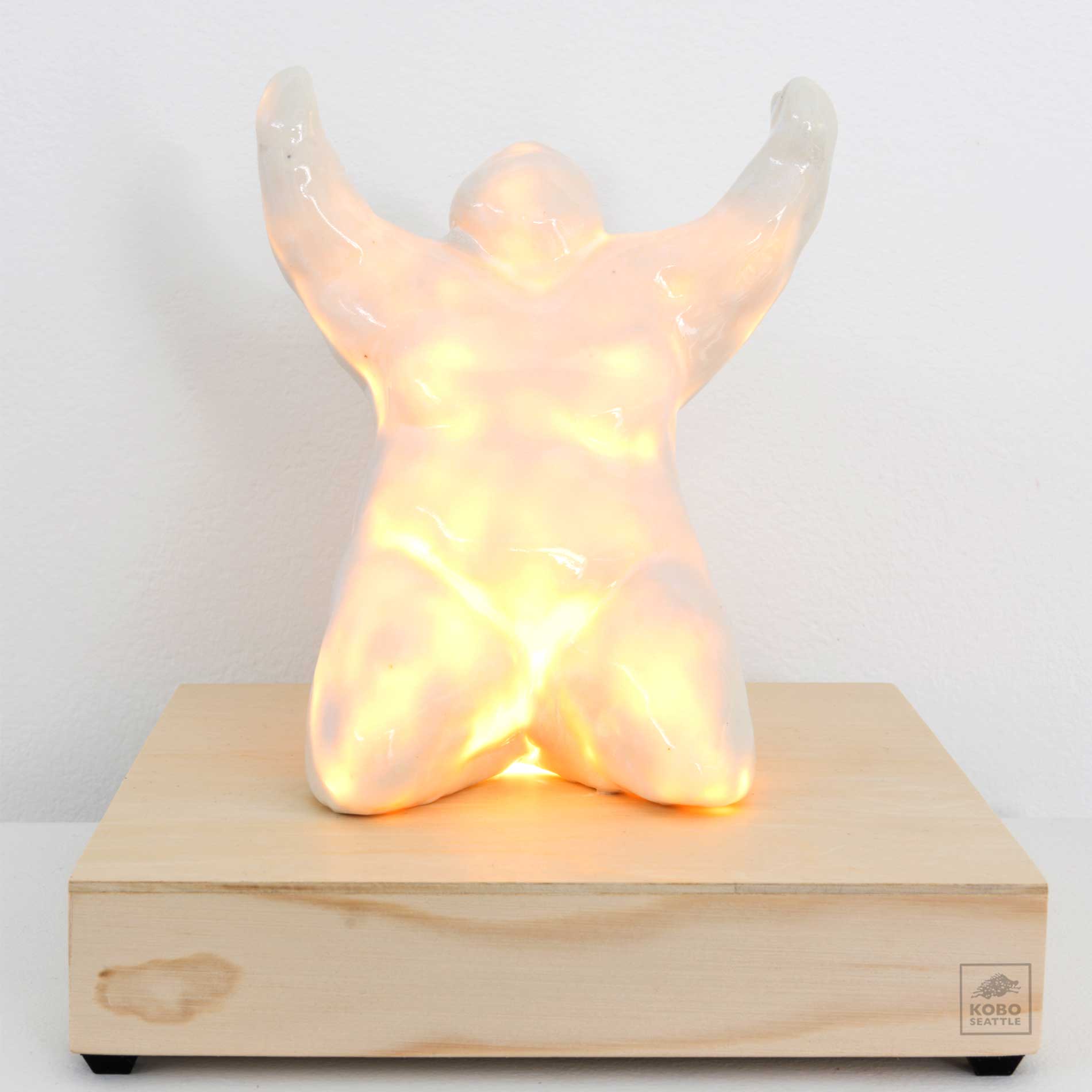 Illuminated Sculpture "Awakening" - Tomoko Suzuki