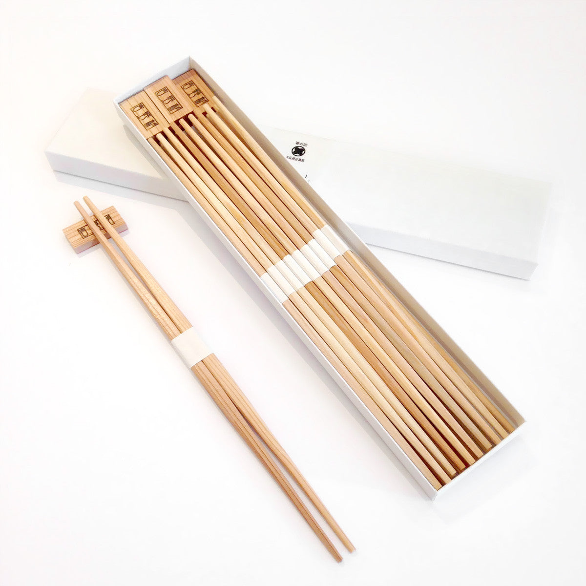 Yoshino Cedar Chopsticks with Chopsticks Rest - 10 pair
