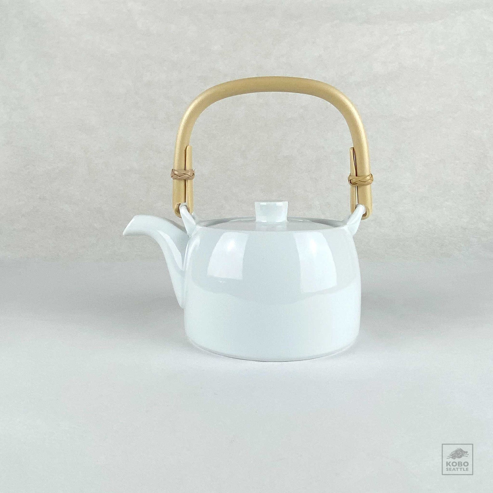 Porcelain Teapot with Bamboo Handle