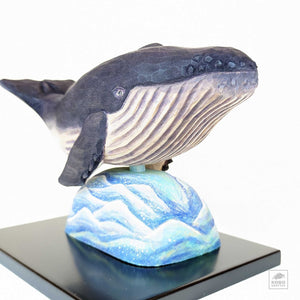 Waranbe Whale on Splash (S) by Atsushi Tanaka