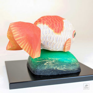 Waranbe Goldfish on Stream by Atsushi Tanaka