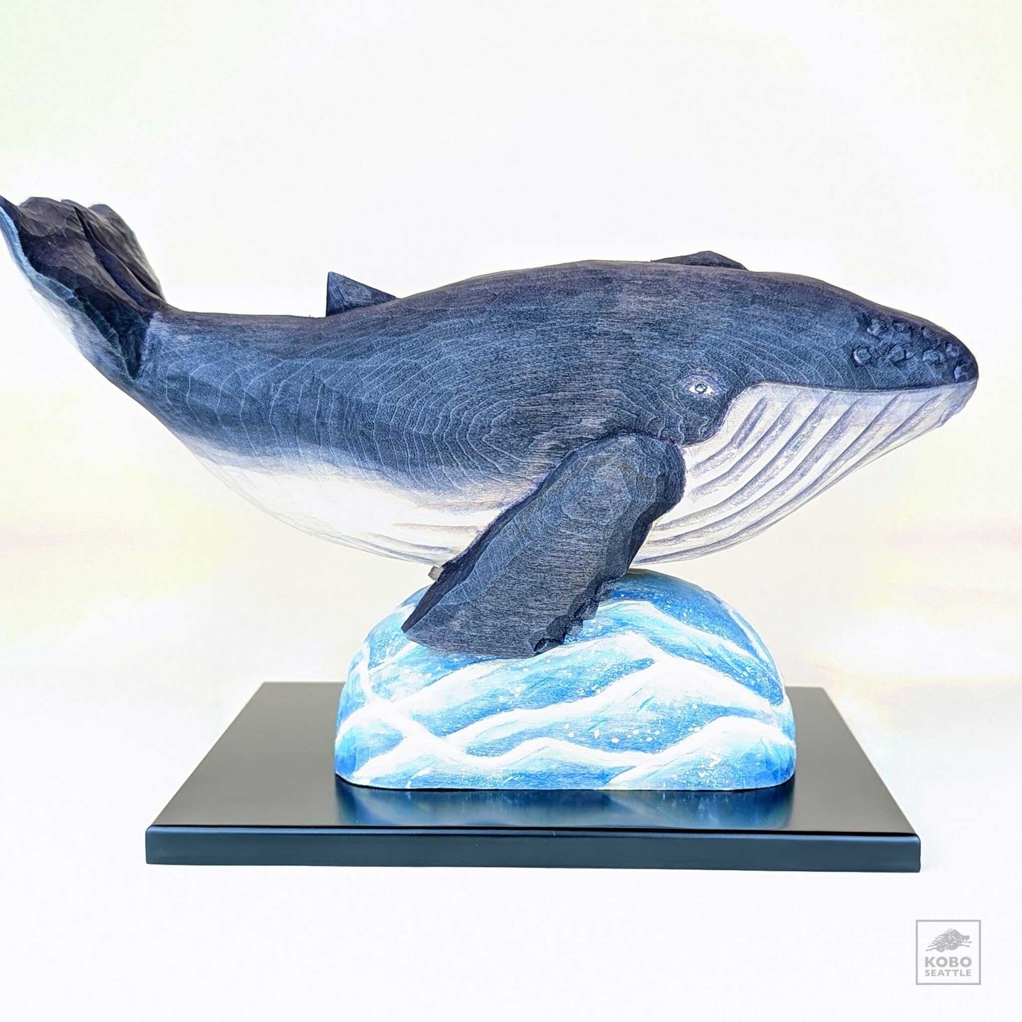 Waranbe Whale on Splash (L) by Atsushi Tanaka