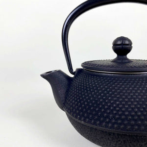 Japanese Cast Iron Teapot (Tetsubin), Arare/Hobnail