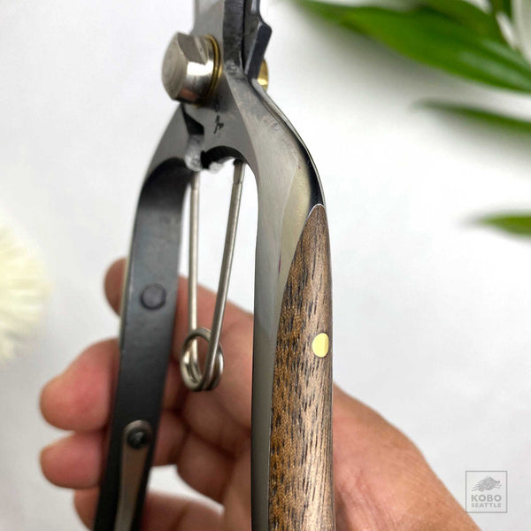 https://koboseattle.com/cdn/shop/products/v3pruners-walnut-4_600x.jpg?v=1630683596